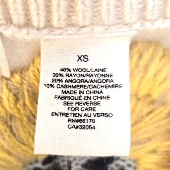 ( Anthropologie / sleeping on snow ) Soft Wool Floral Embroidered Boho Sweater - Picture 9 of 10